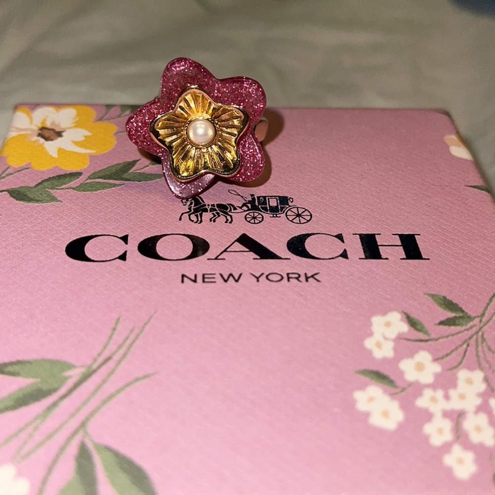 Coach Ring